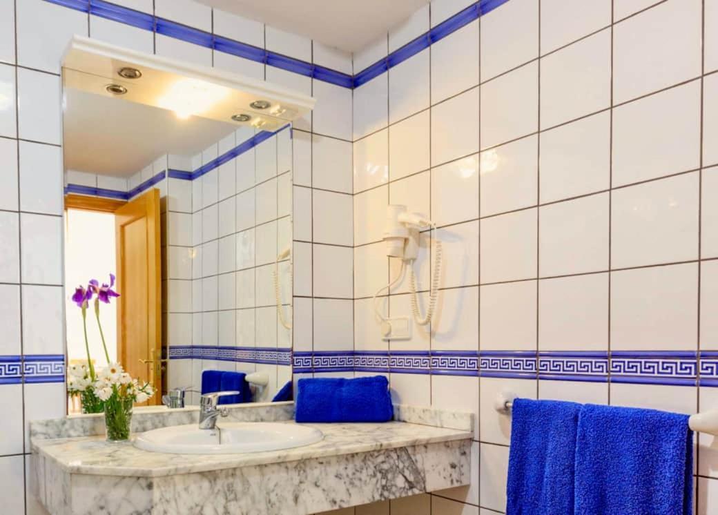 Apartamento Sa Varadero 2D Vista Mare Laterale Lejlighed Es Pujols Eksteriør billede
